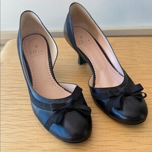 Elegant Black Women's Heels with Bow